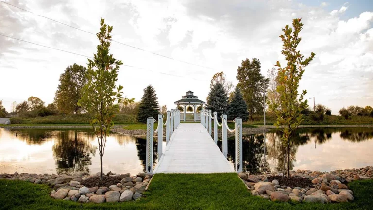 Country Barn Estate, Henderson (15 min)