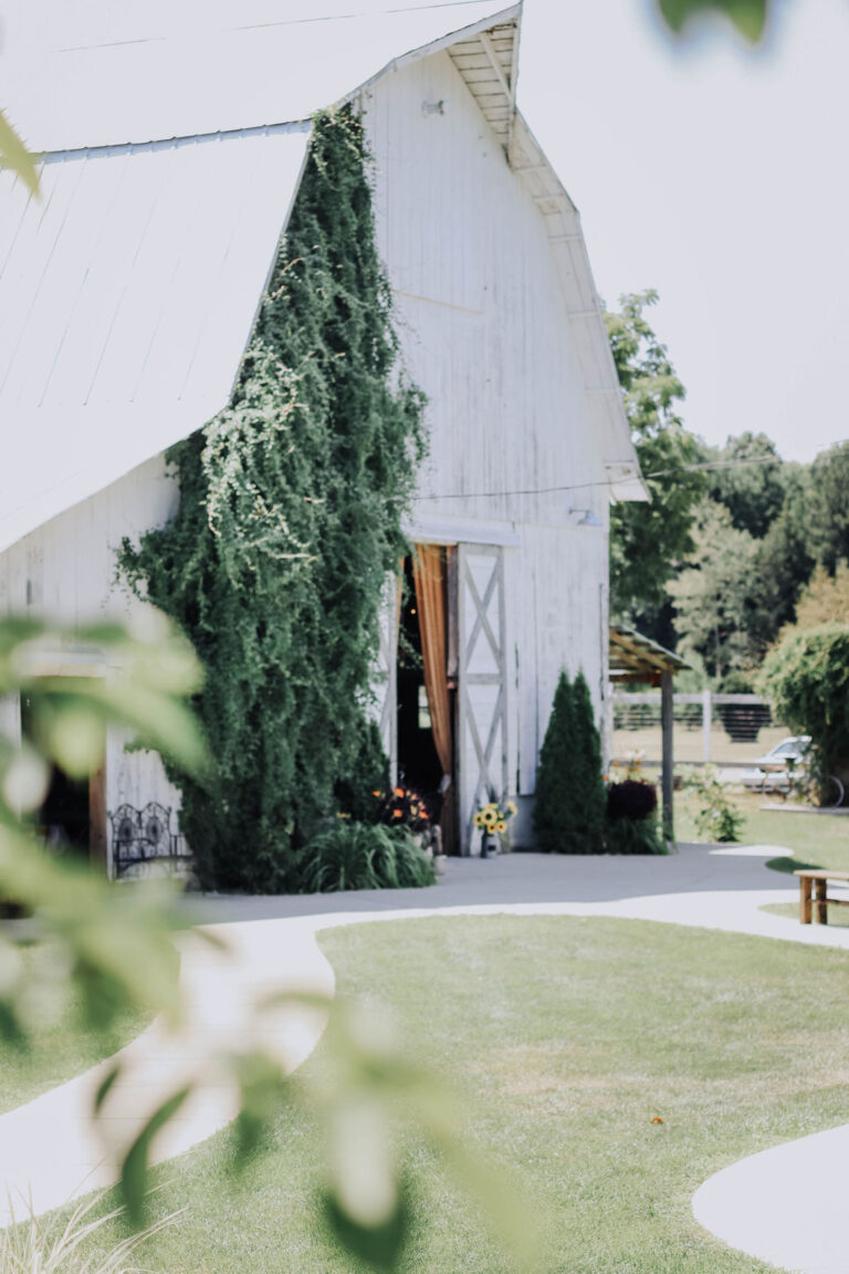 The Milestone Barn, Bannister (20 min)